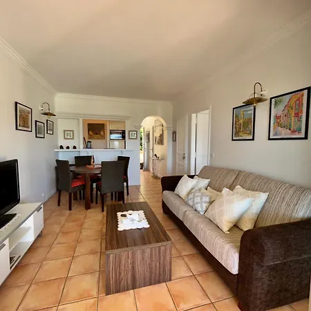 Les Restanques Cabriere 3024 *